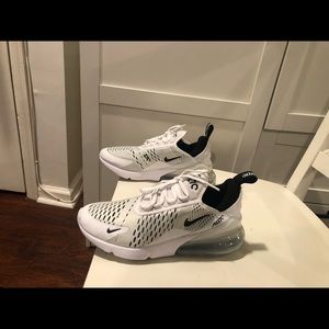 Nike Air Max 270. Womens Size 7